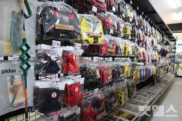 하네스 진열대 @펫헬스