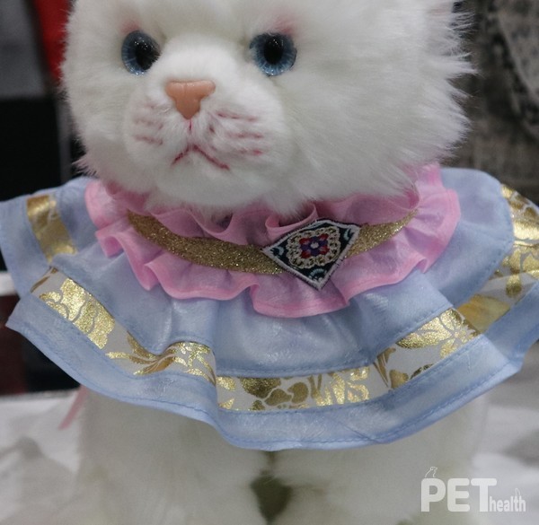 귀족 같은 느낌이 나는 망또. @펫헬스