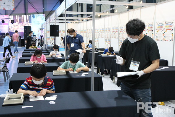 곤충 표본왕 경진 모습. 사진 서울시