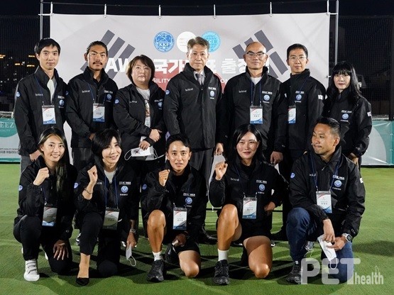 AWC 대표팀. 사진 한국애견연맹