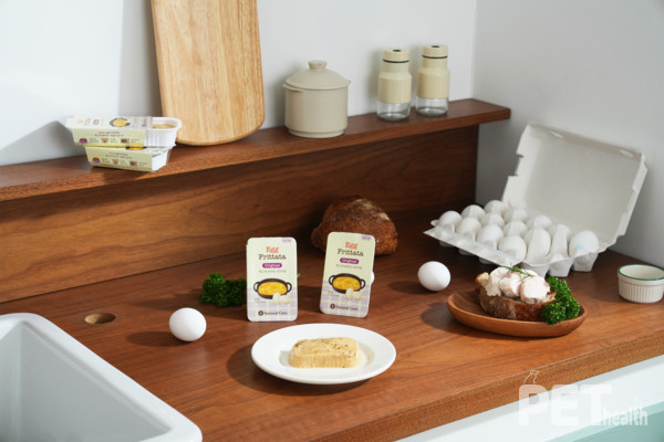 네츄럴코어가 완전식품인 계란으로 만든 영양 만점 강아지 간식 ‘에그프리타타(오리지널․베지)’를 출시했다. 사진 네츄럴코어