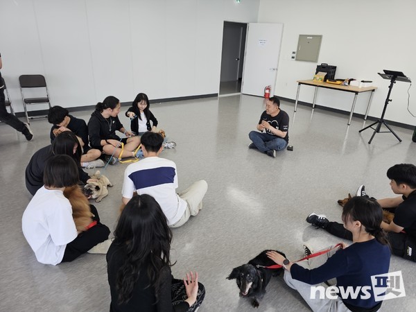 사진 둥글개봉사단