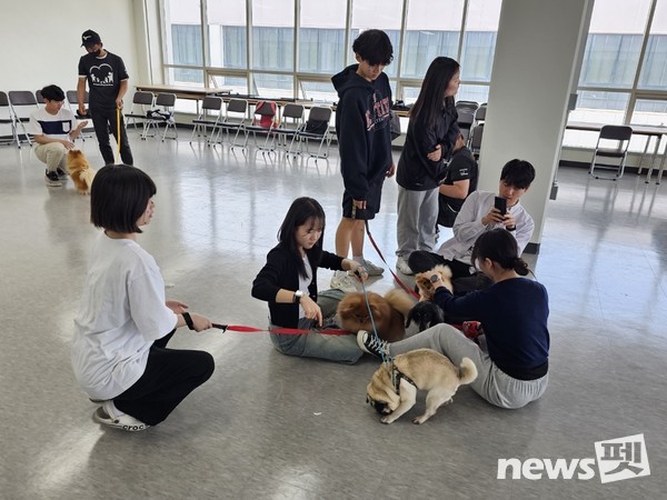 사진 둥글개봉사단