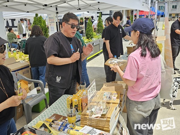 사진 한국유기동물복지협회