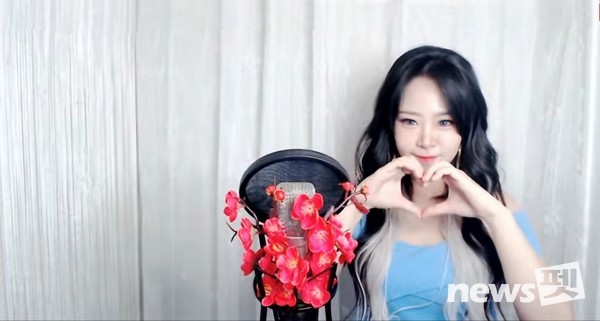 매주 수요일 밤 9시 유튜브 가수보라미TV 라이브방송 중. [사진=보라미 제공]