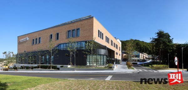 반려마루 여주 문화센터동. 사진 경기도