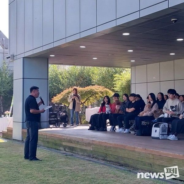 사진 한국유기동물복지협회