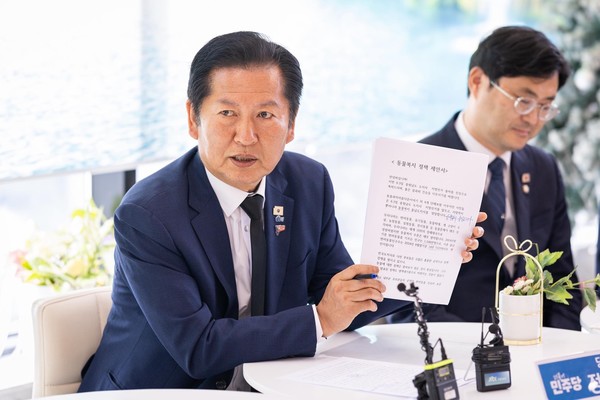[사진=정청래 더불어민주당 대표 페이스북 캡처]